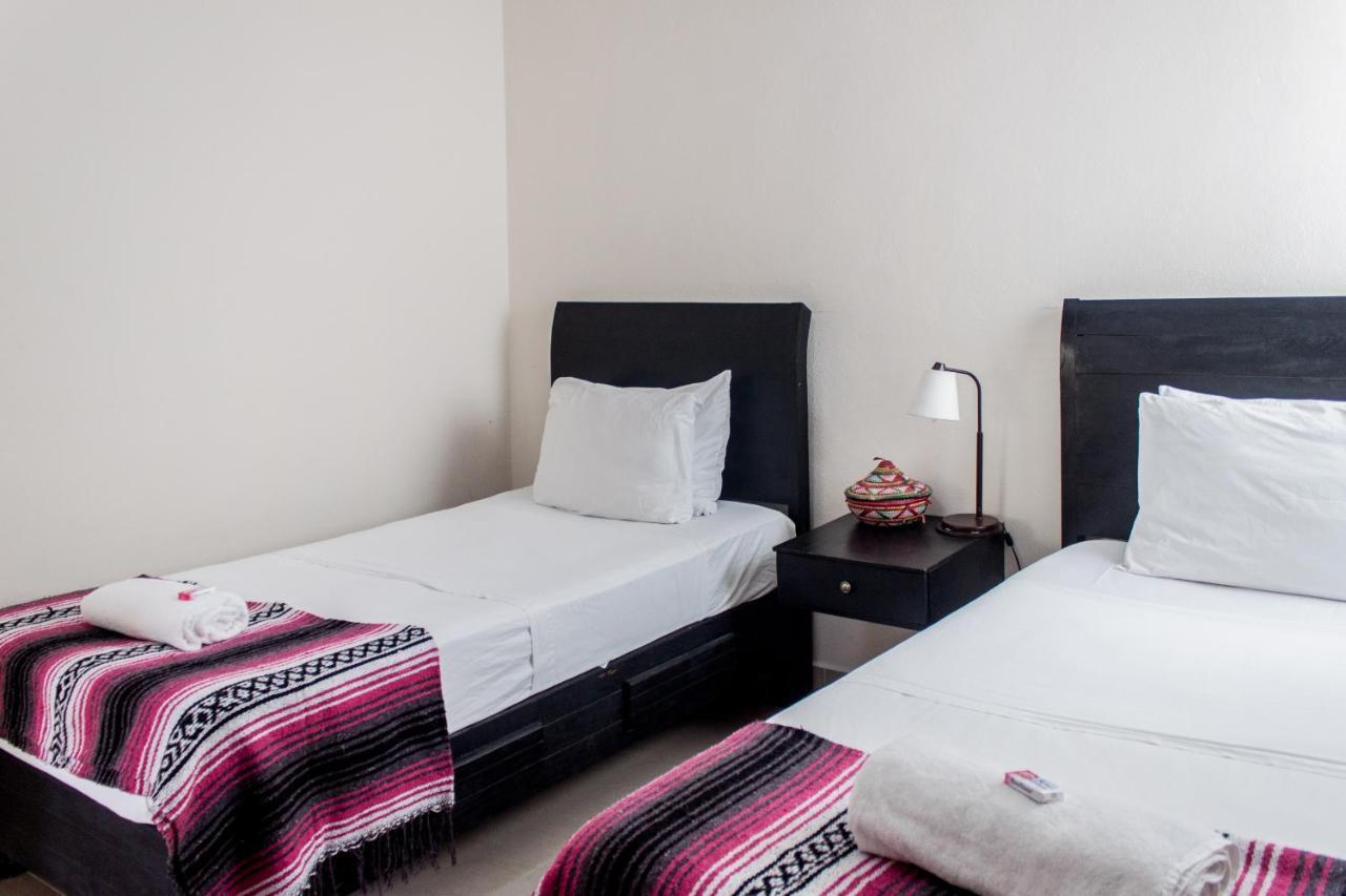 Whyz 4 You Private Rooms Puerto Morelos Exterior photo
